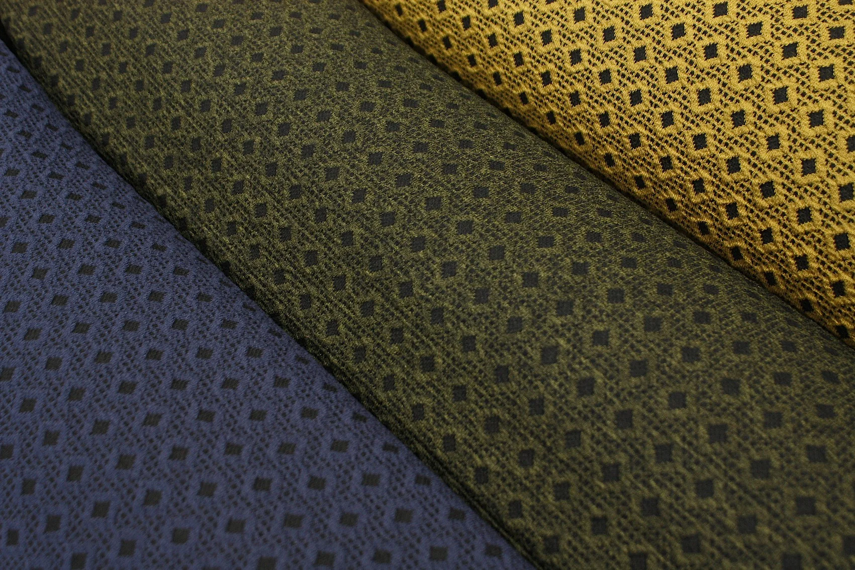 Burgundy Diamond Sky - Image 5