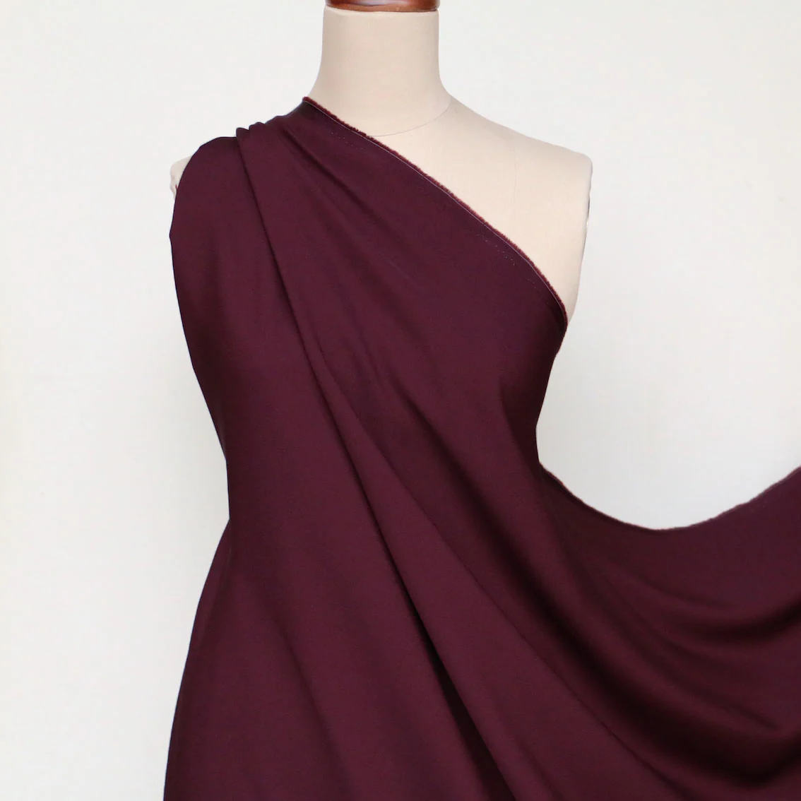 Cady Crepe Garnet - Image 3
