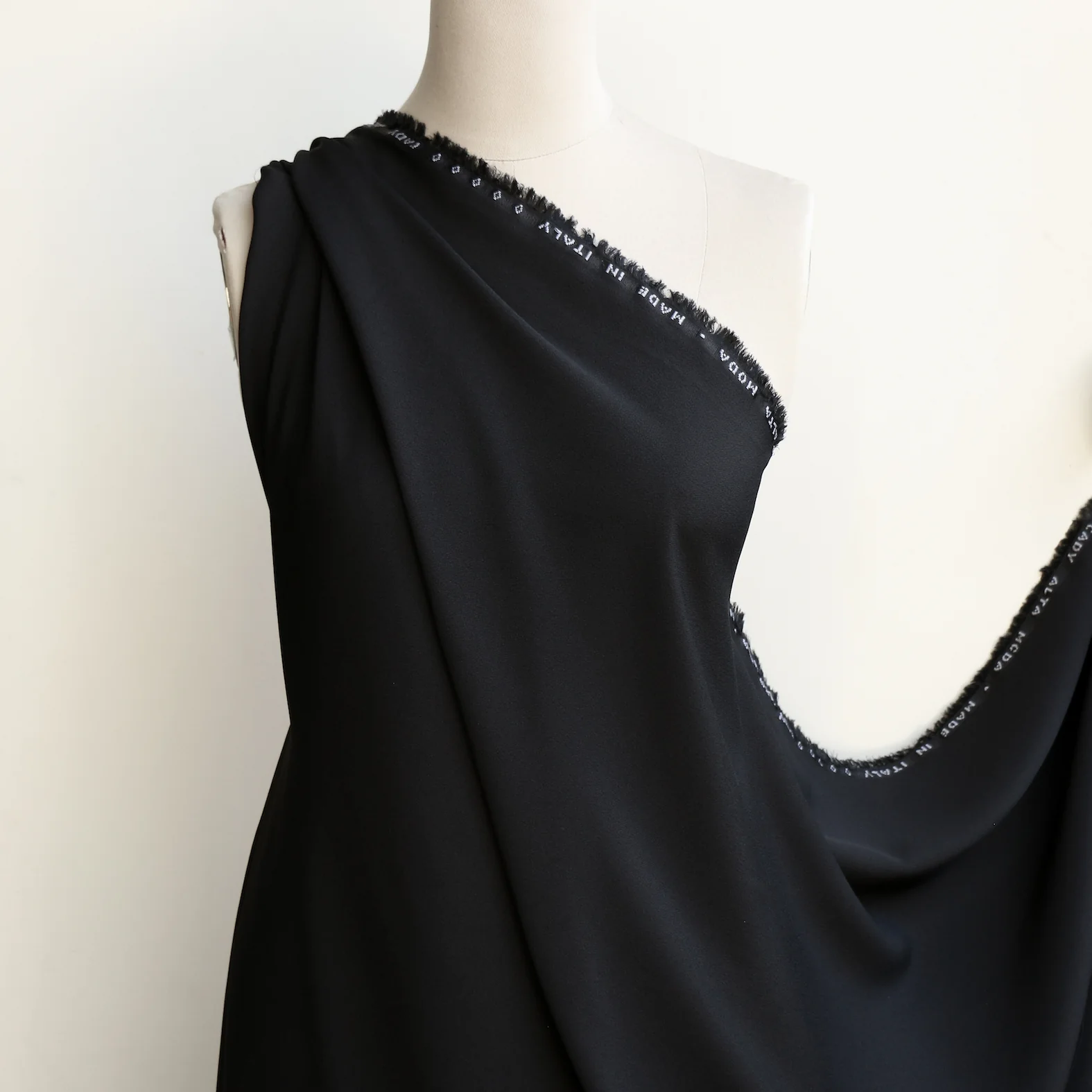 Cady Nero Satin-Backed Crepe - Image 4