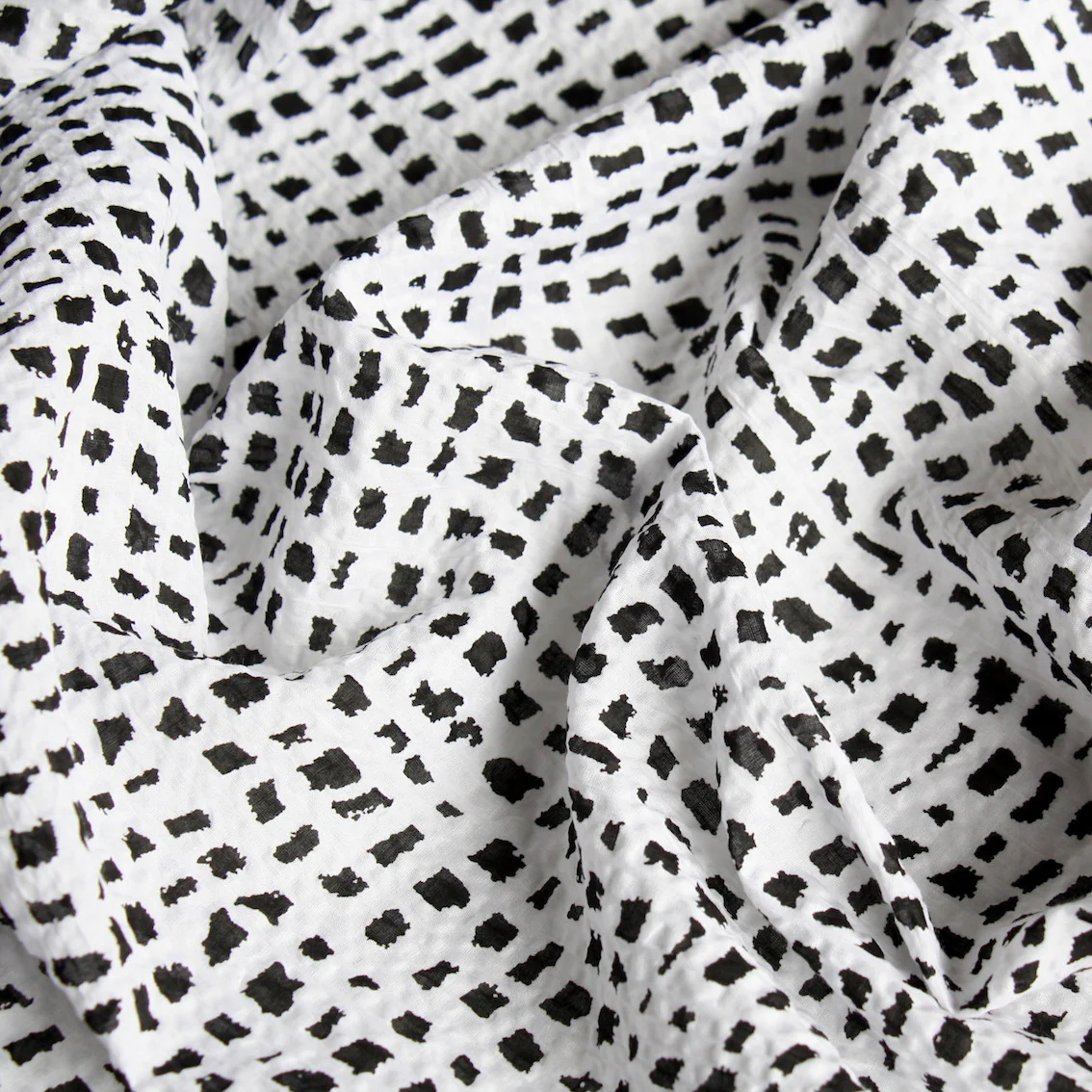 Caged Onyx Seersucker - Image 2