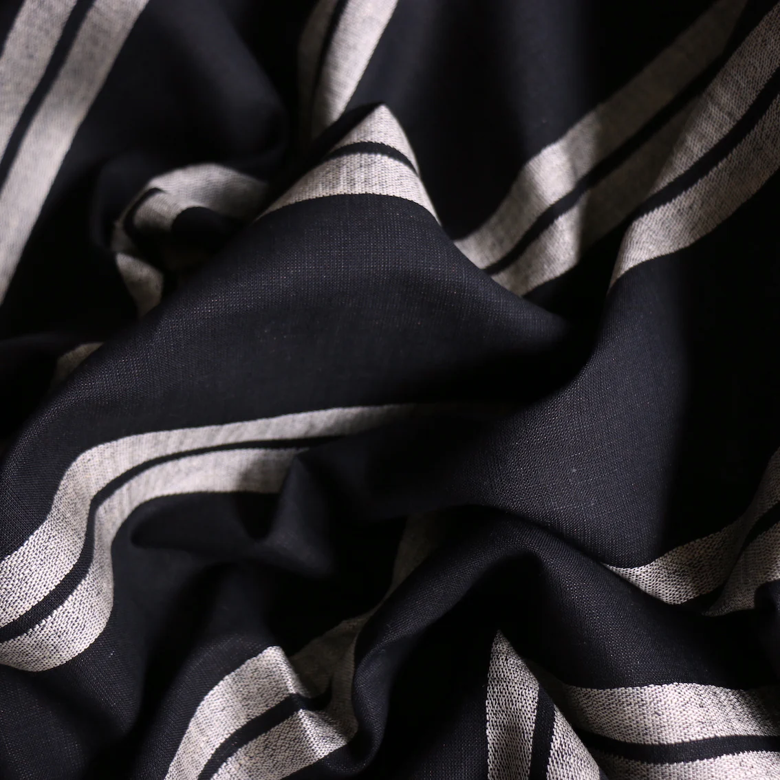 Calabria Stripe Nero Linen - Image 2