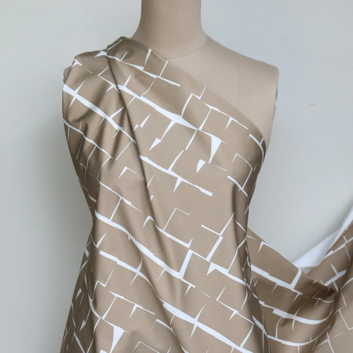 Camel Edge Stretch Cotton - Image 5