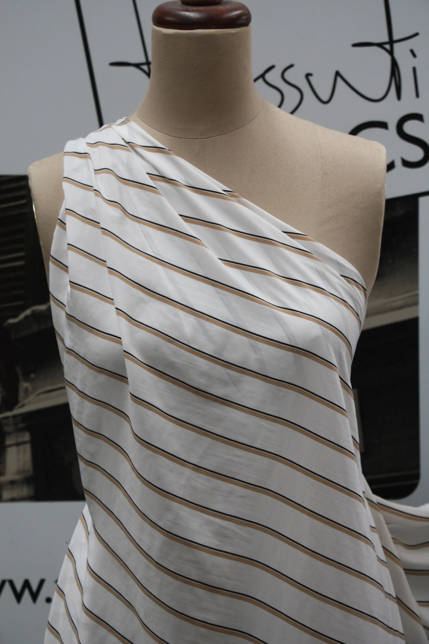 Camel Stripe Nuno - Image 4