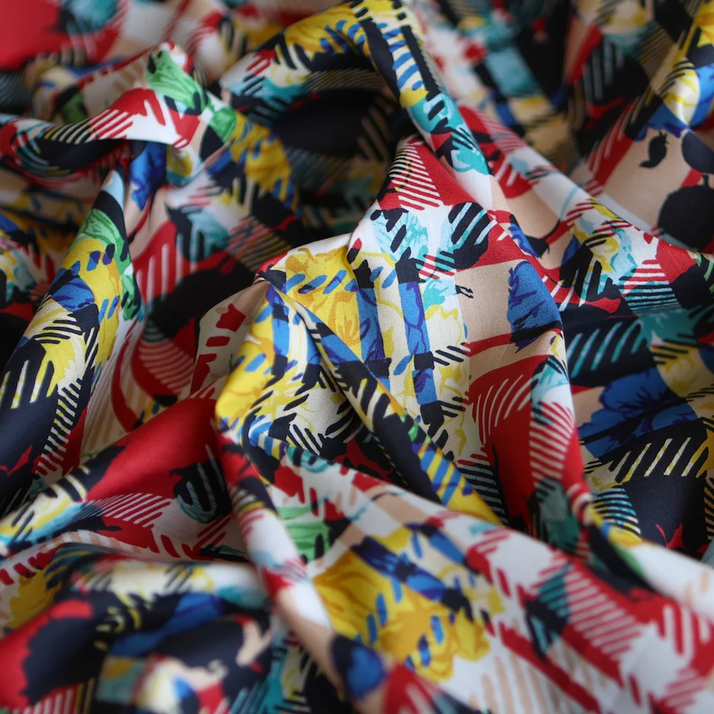 Carline Rebel Red/Navy - Liberty Tana Lawn - Image 2