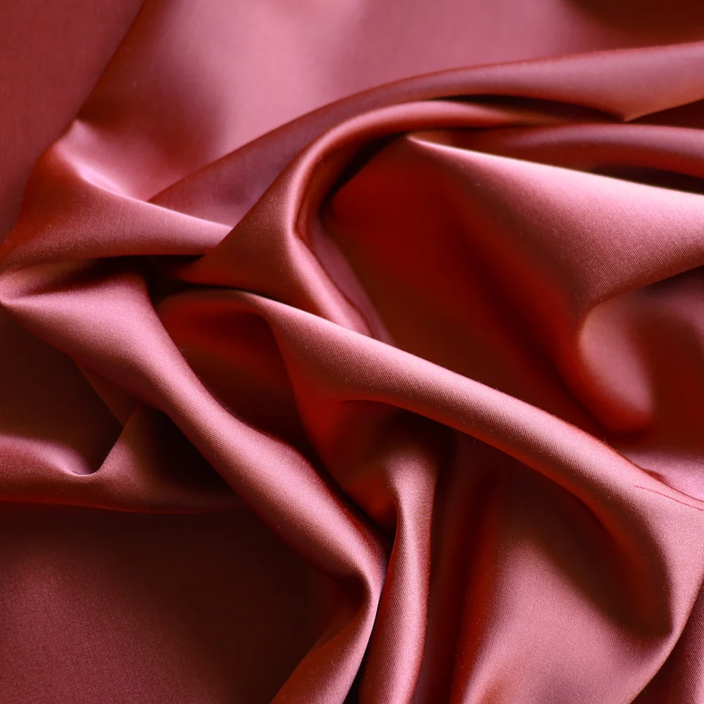 Catwalk Rouge Satin Backed - Image 2