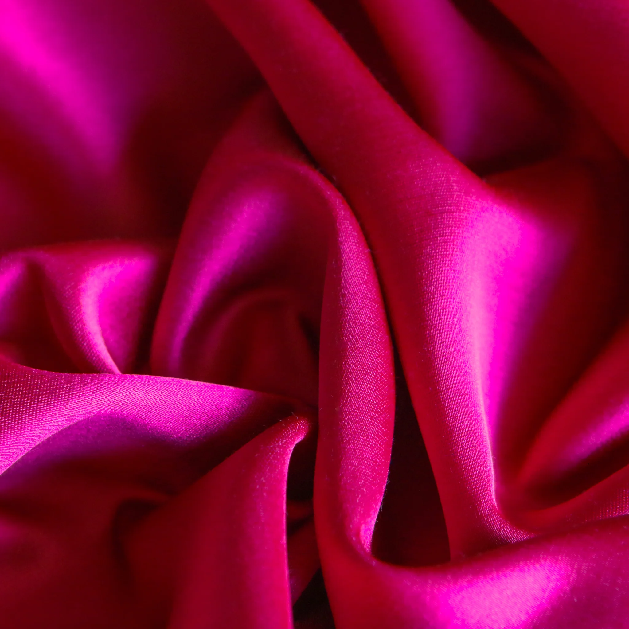 Catwalk Fuschia Satin Backed - Image 2