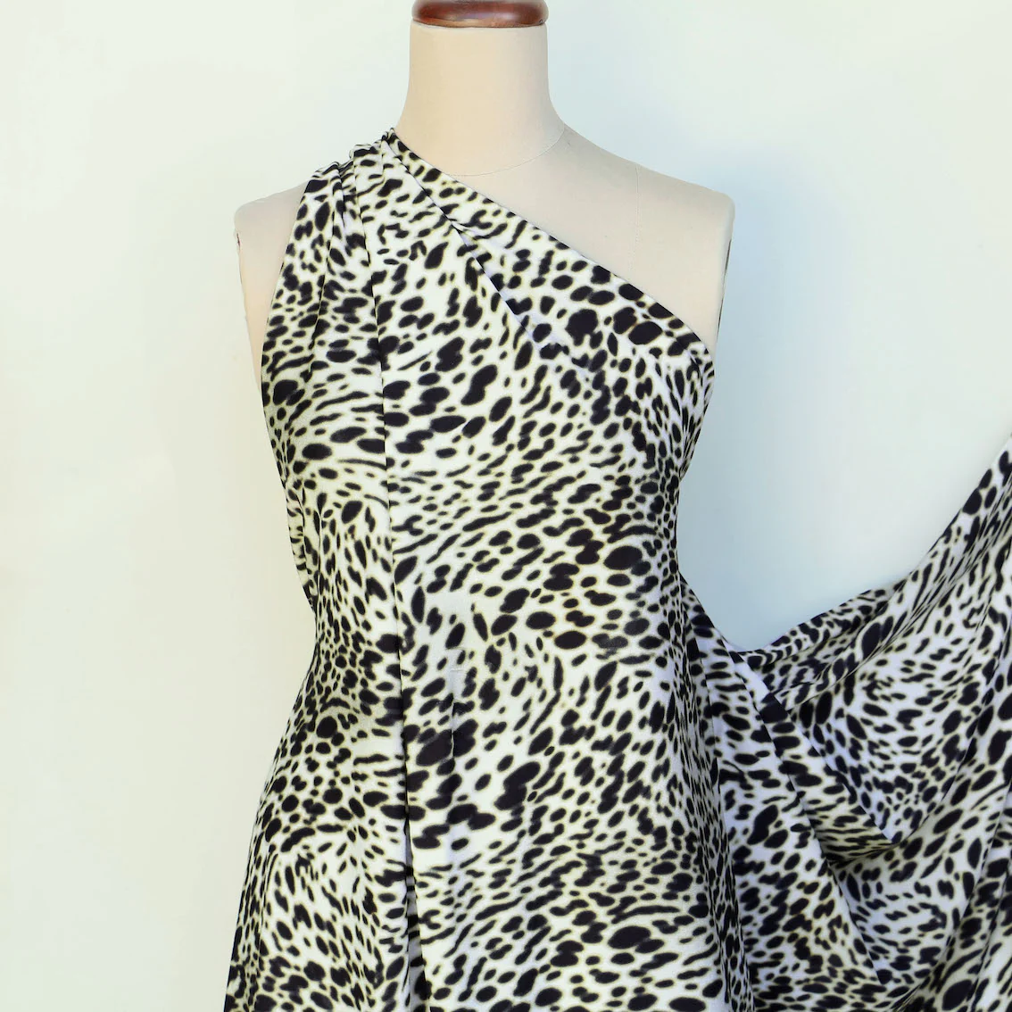 Catwoman Jersey - Image 6