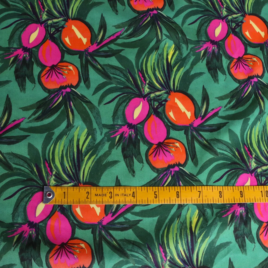 Cebollas Garden Green - Liberty Tana Lawn™ - Image 3