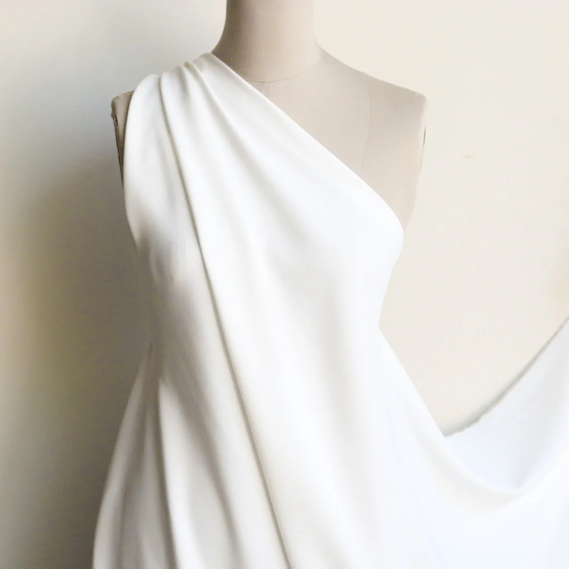 Cecile Ivory Crepe - Image 4
