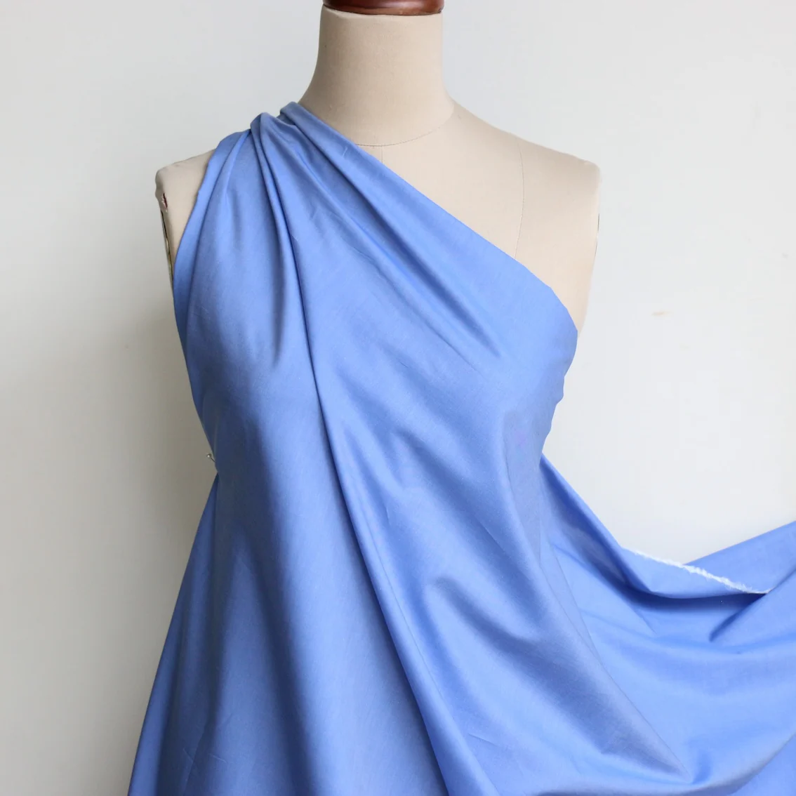 Chambray In Blue Shirting - Image 4