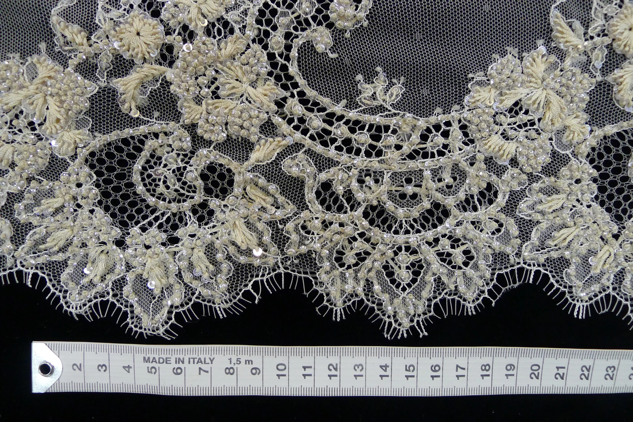 Champagne Fancy Lace - Image 3