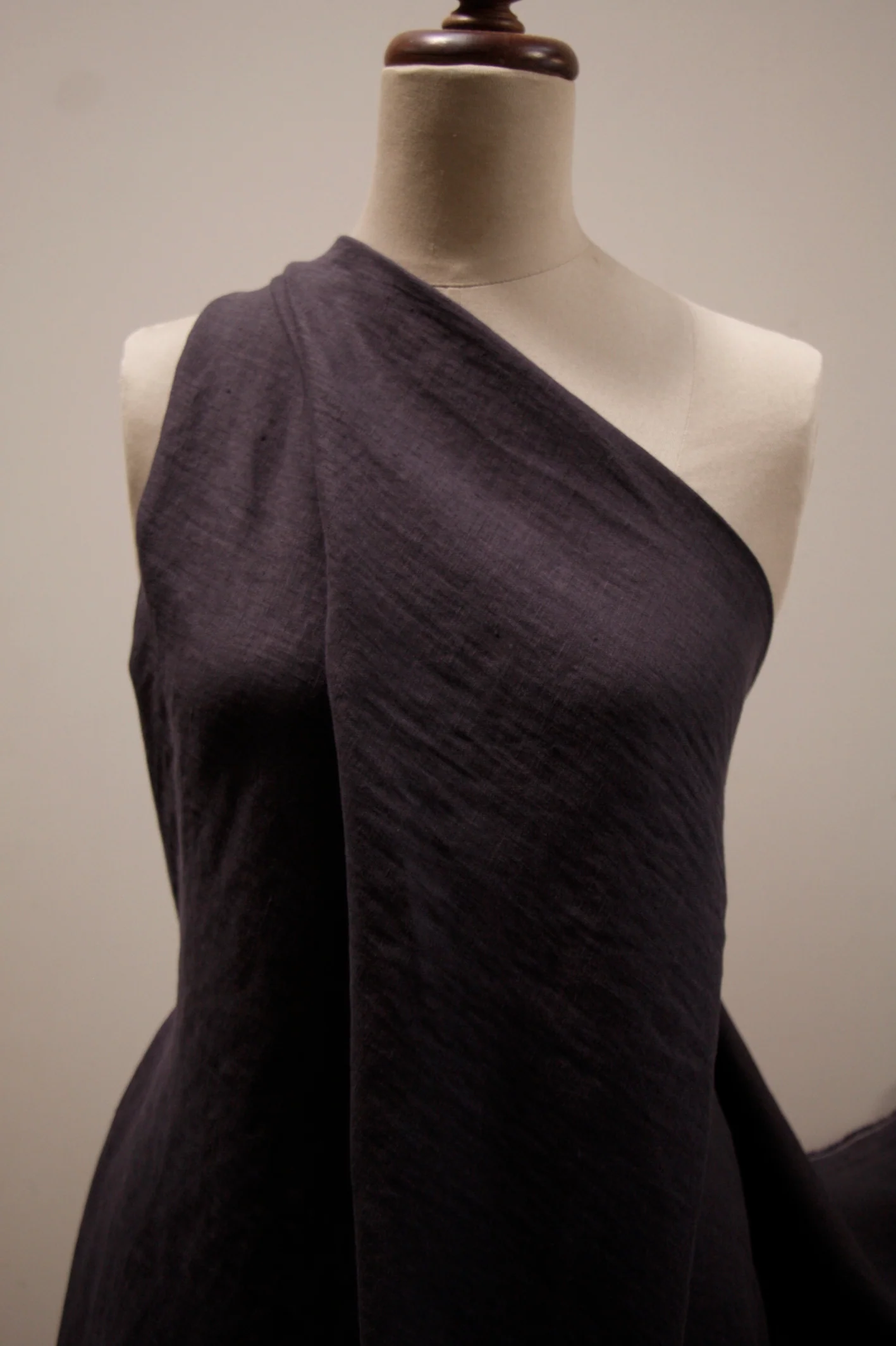 Charcoal Washed Linen - Image 4