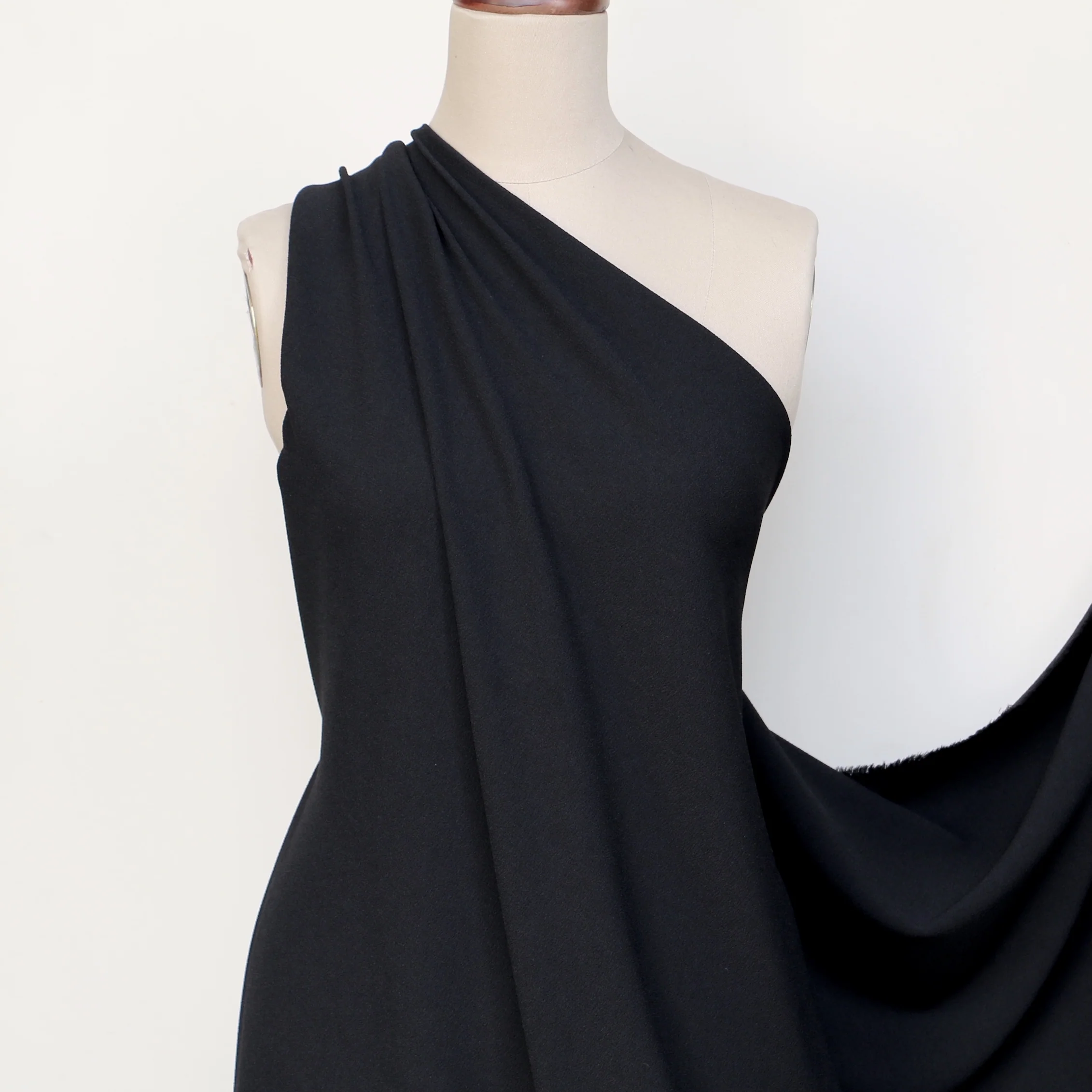 Charm Crepe Black - Image 4