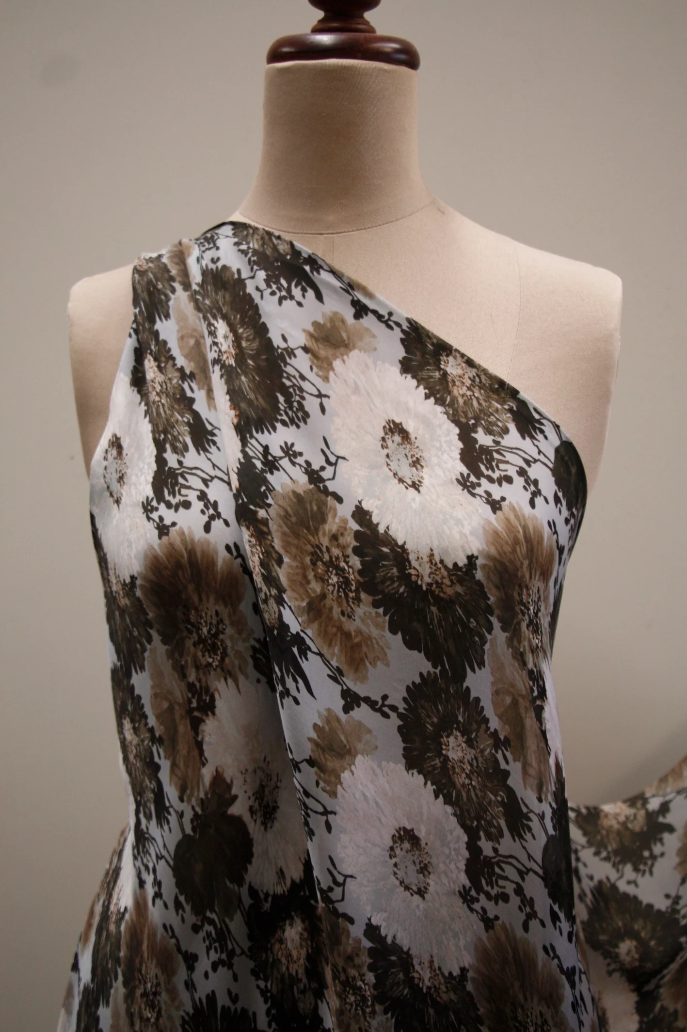 Charmeuse Silk Chiffon - Image 6