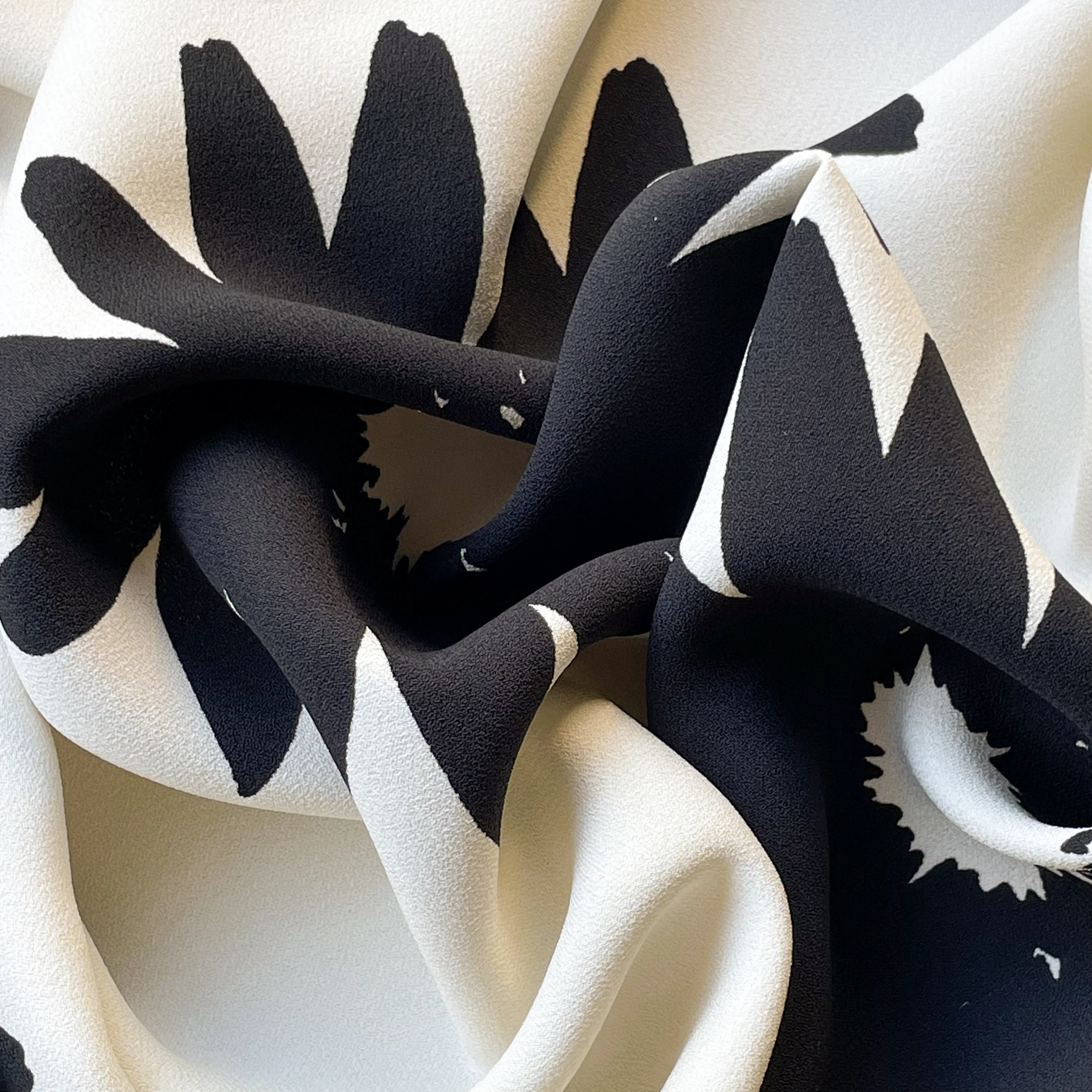 Chiara Jumbo Floral Cady Crepe - Image 2