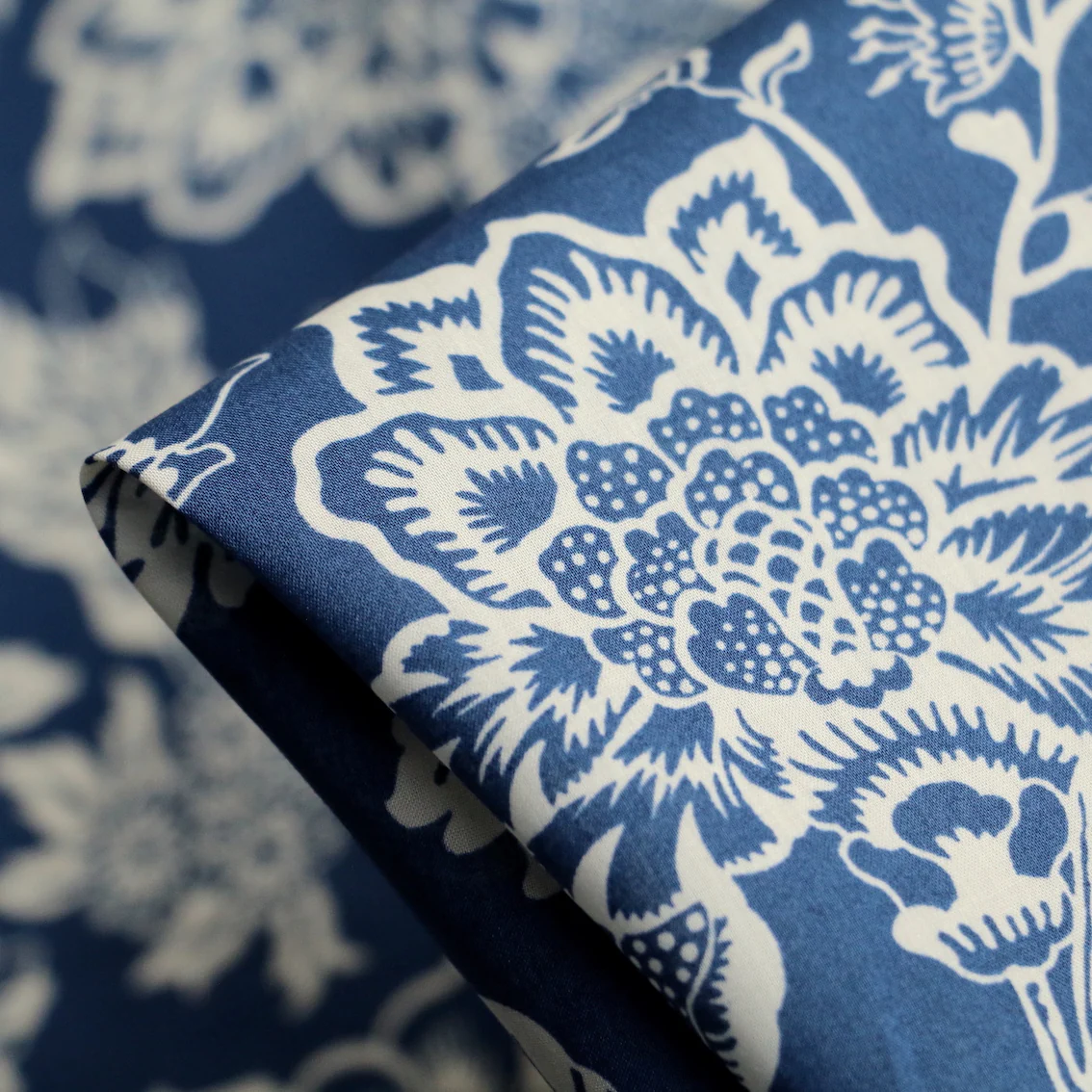 Christelle Silhouette Liberty Tana Lawnâ˘