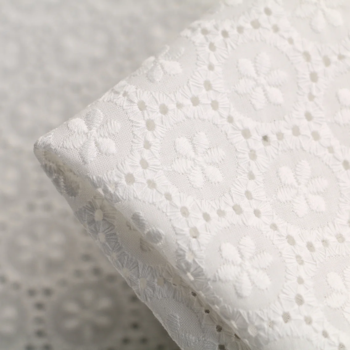 Circled Fiore Ivory