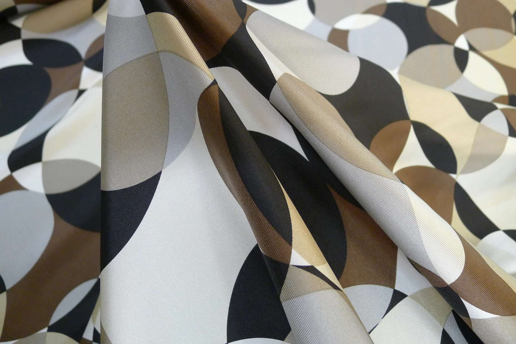 Circles Twill - Image 3