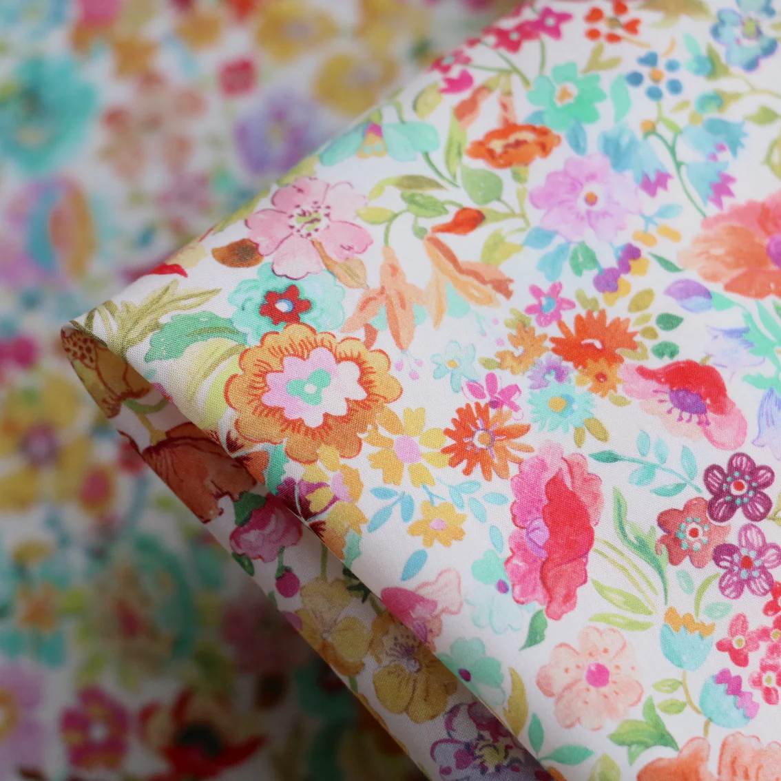 Classic Meadow White Liberty Tana Lawn™