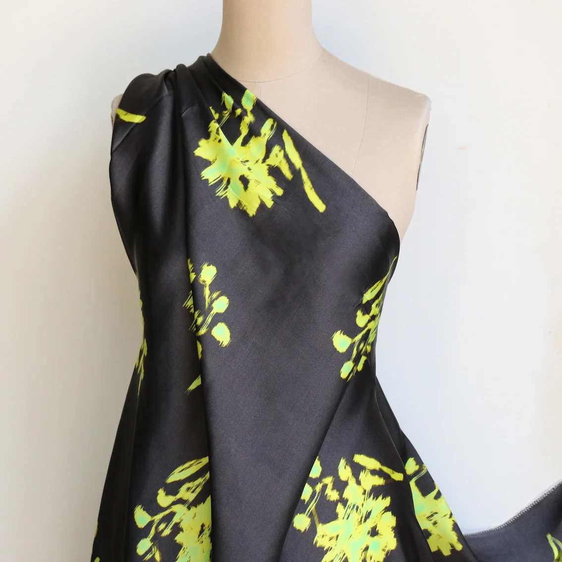 Clemente Lime Viscose Satin - Image 5
