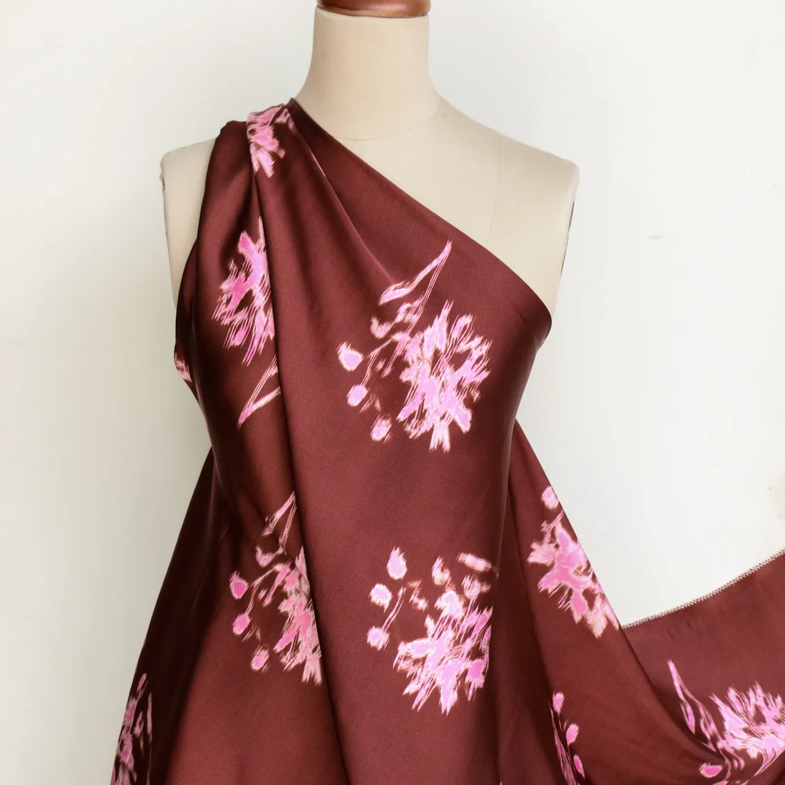 Clemente Pink Viscose Satin - Image 5