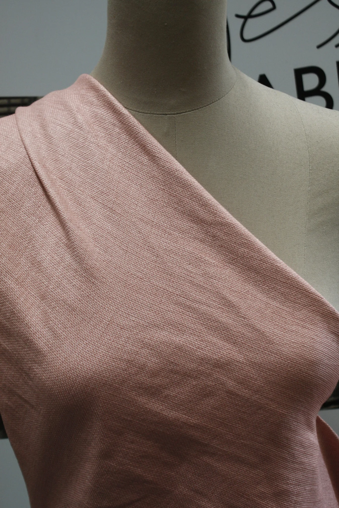Coated Raffia Blush - Image 4