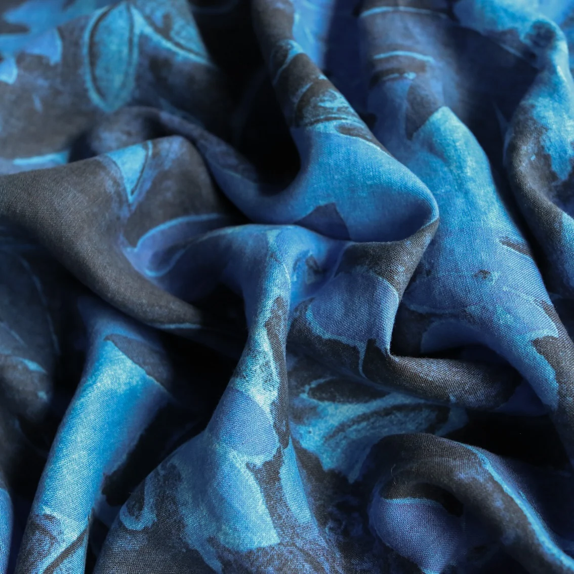 Cobalt Canopy Washed Printed Linen - Image 2