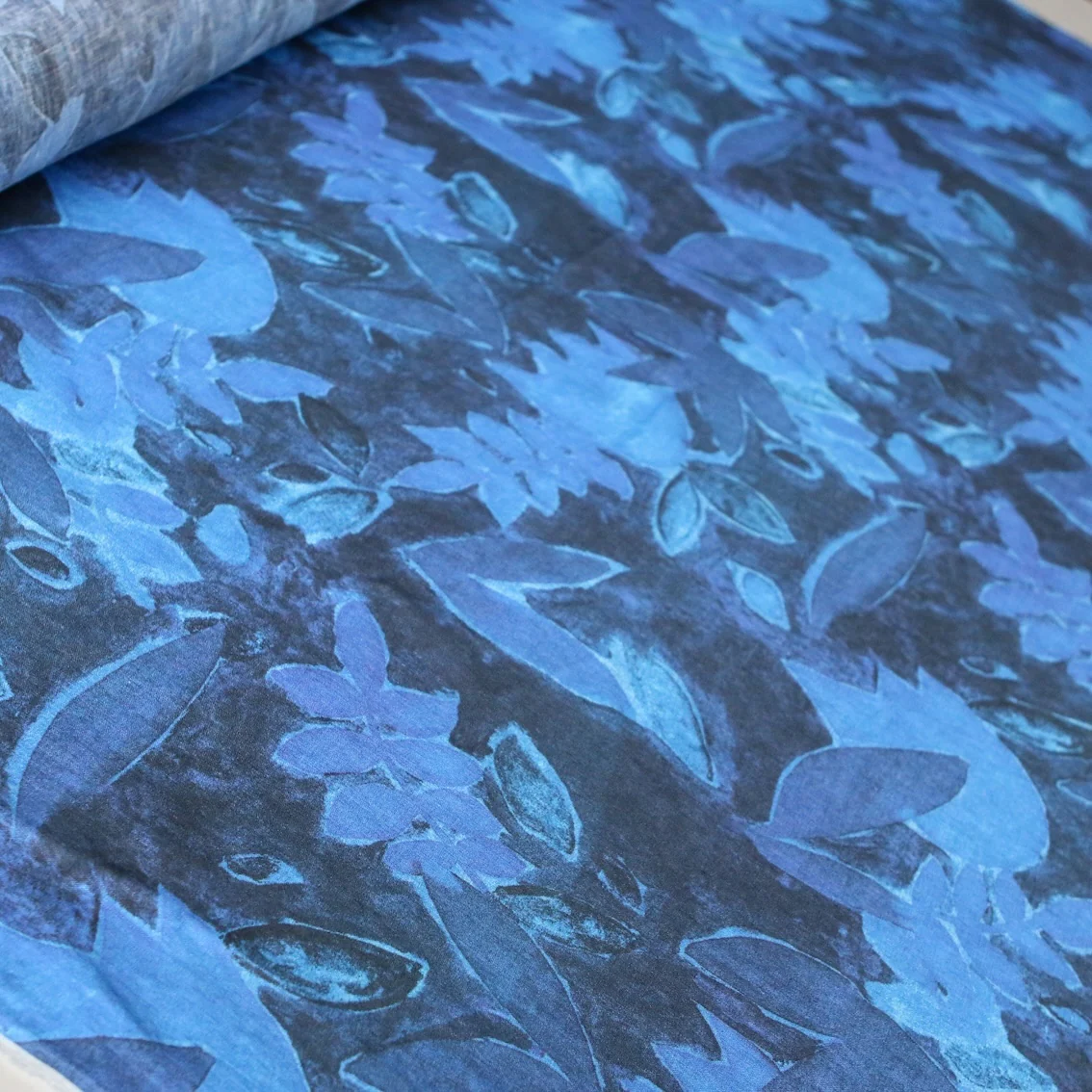 Cobalt Canopy Washed Printed Linen - Image 4
