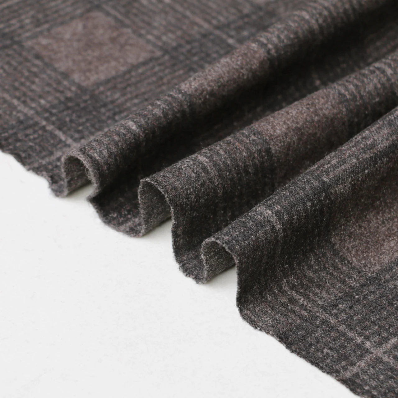 Coco Biscuit Check Knit - Image 3