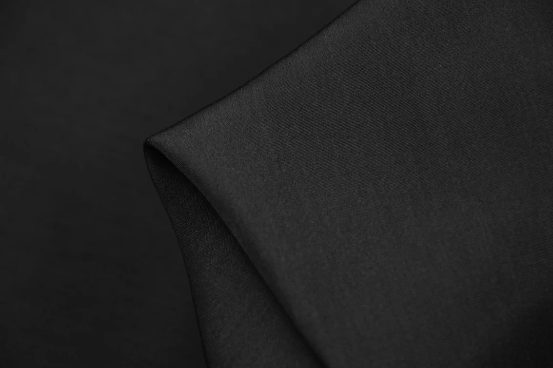 Colour In Thirds Black