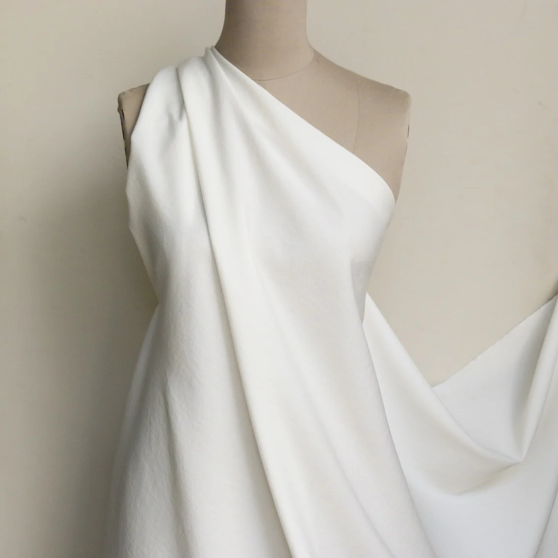 Como Ivory Cotton/Viscose Twill - Image 4