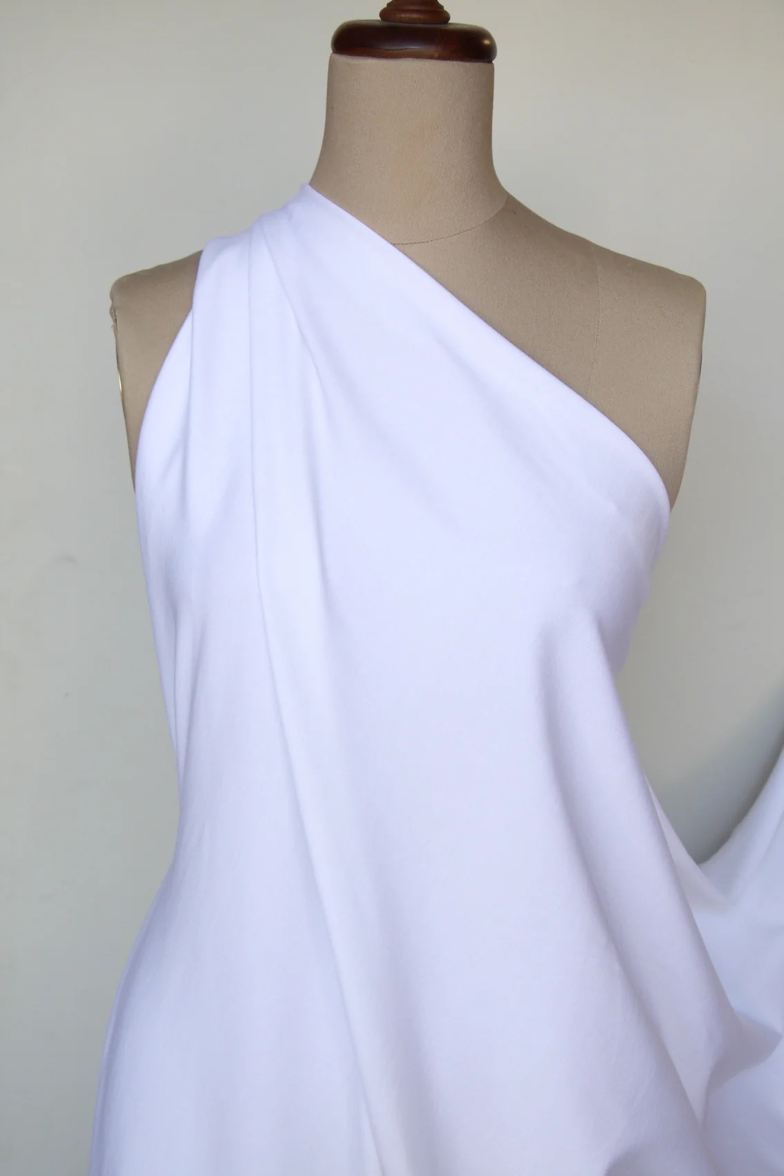 Compact White Ponti - Image 3