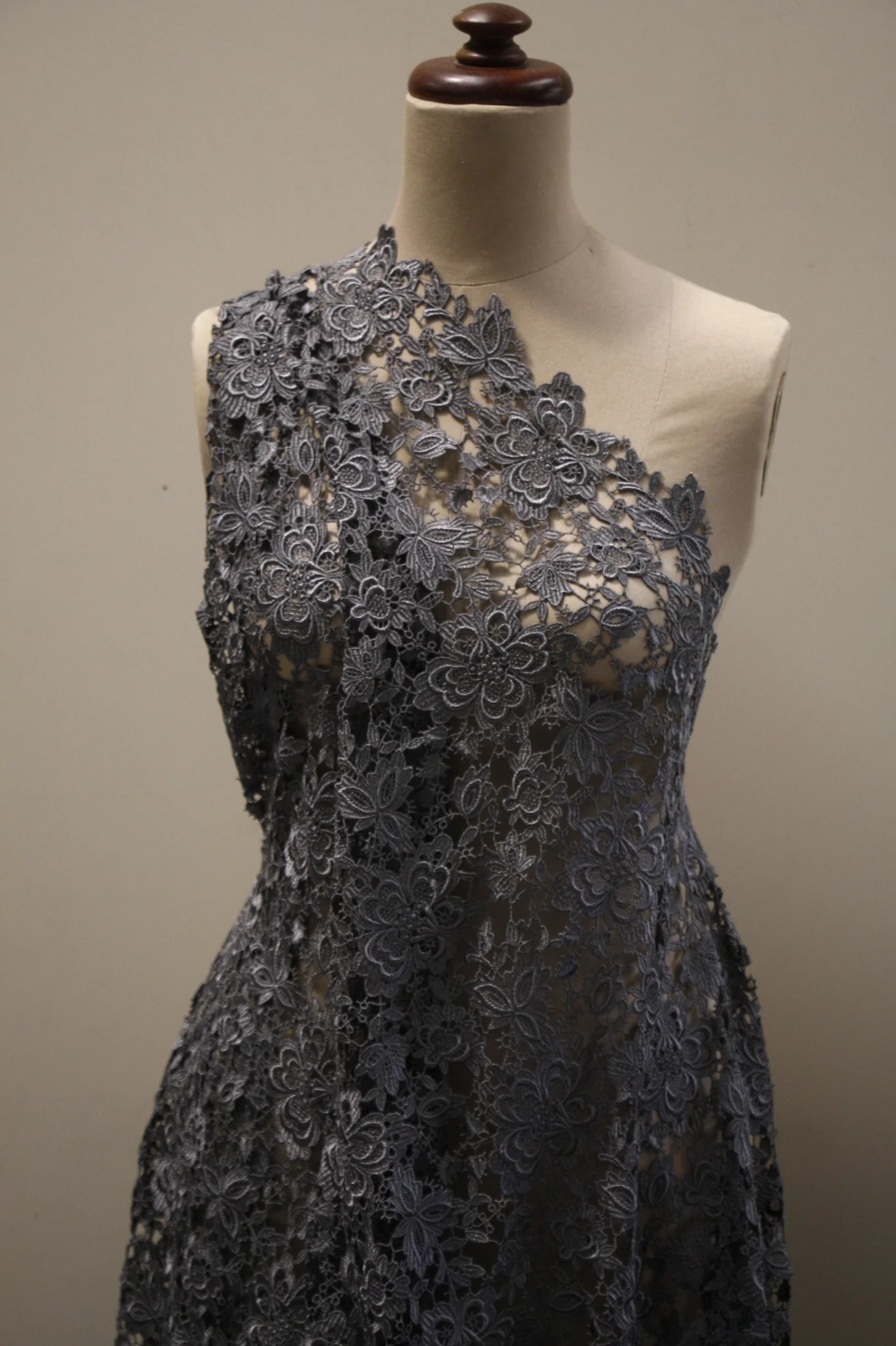 Charcoal Giselle Guipure Lace - Image 5