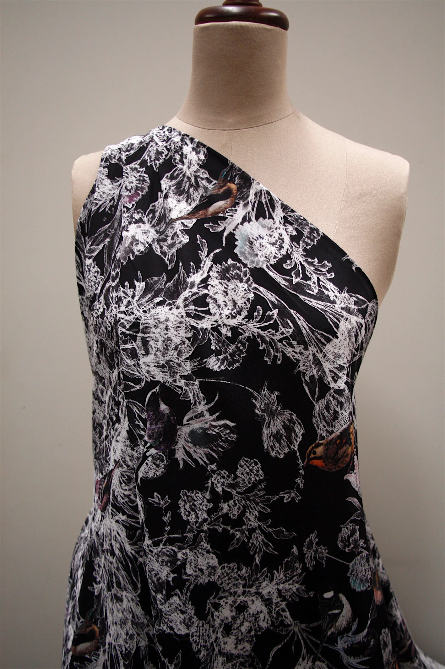 Up In The Branches - Crepe De Chine - Image 4