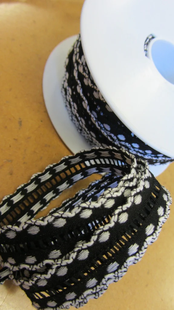 Corynthe Trim - Black/White