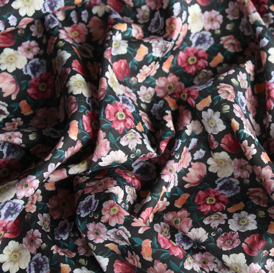Cosmos - Liberty Tana Lawn™ - Image 2