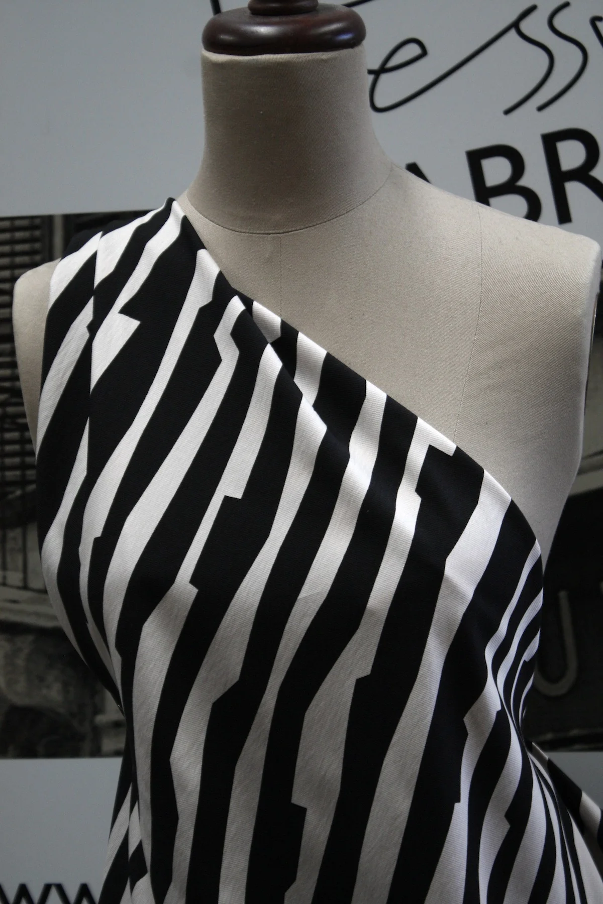 Crazy Straight - Image 5