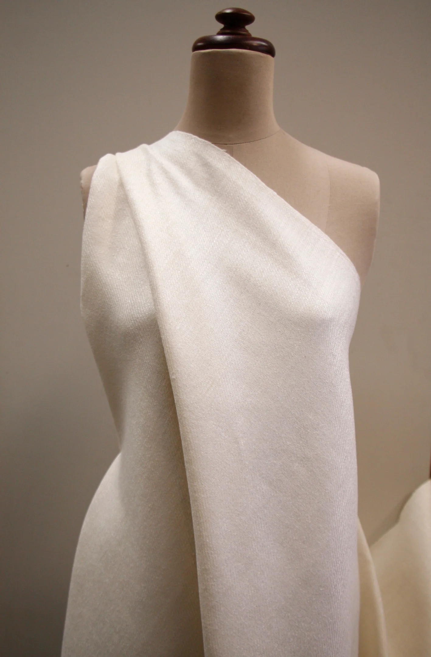 Cream Weaver - Image 3