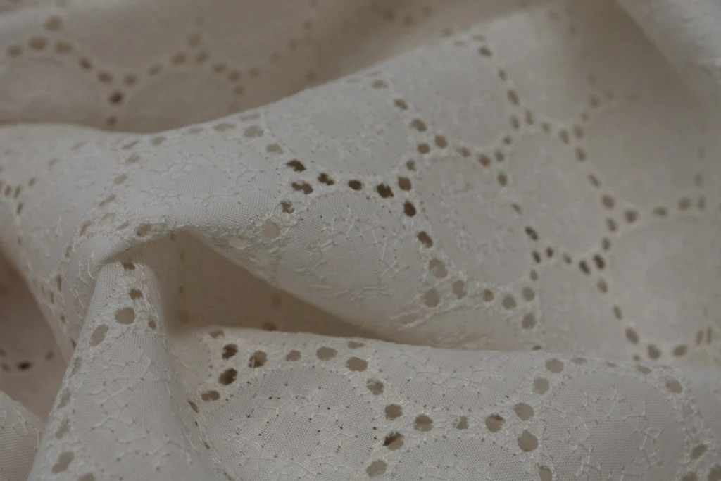 Creamed Butter Lace - Image 3