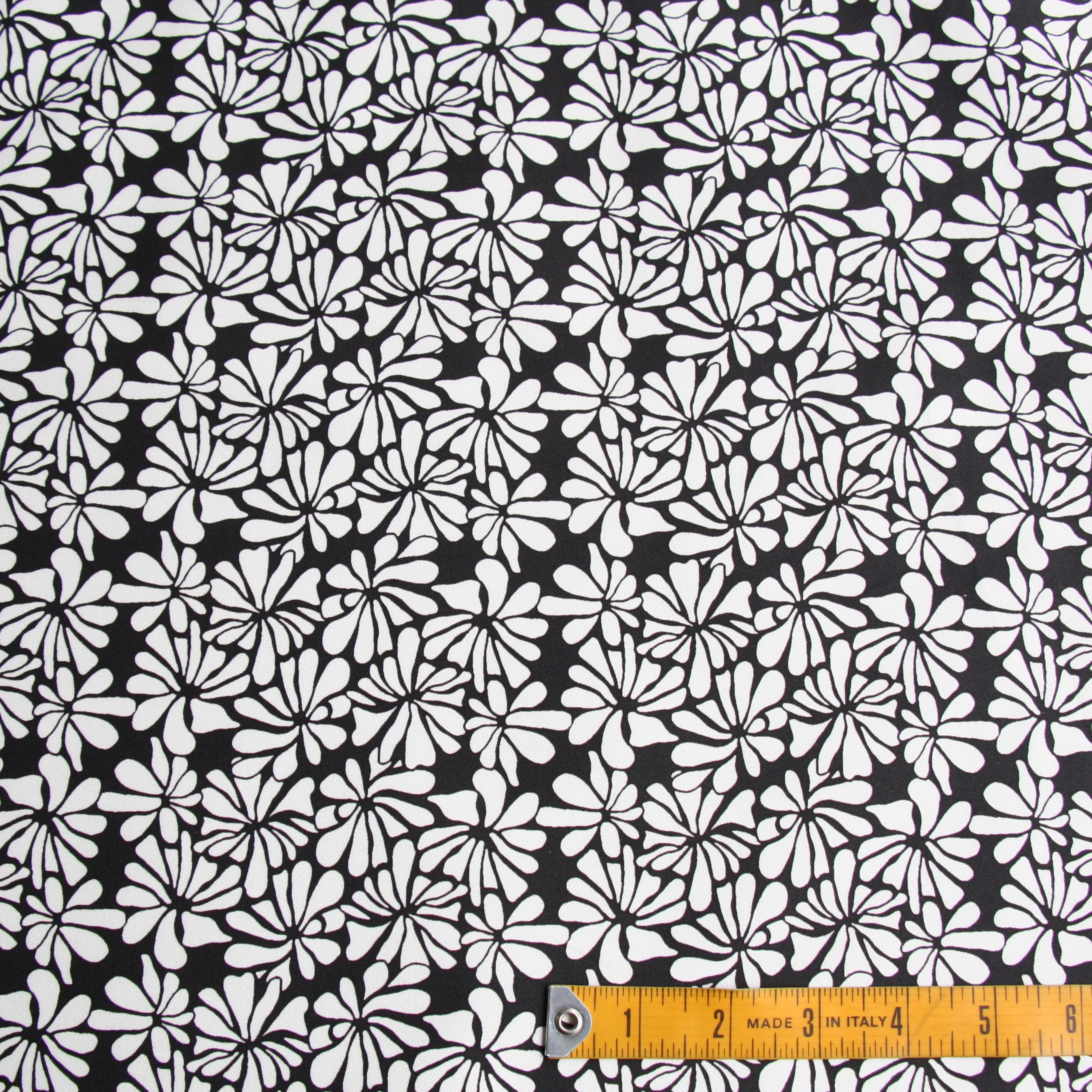 Crowded - Image 3