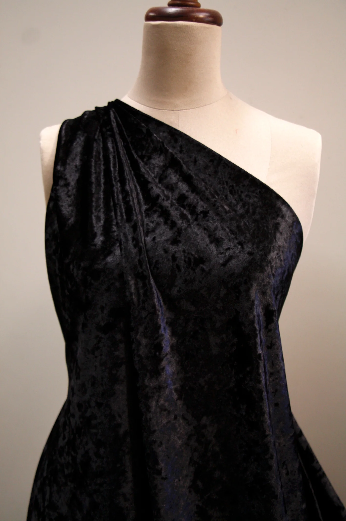 Crushed Black Velvet - Image 4