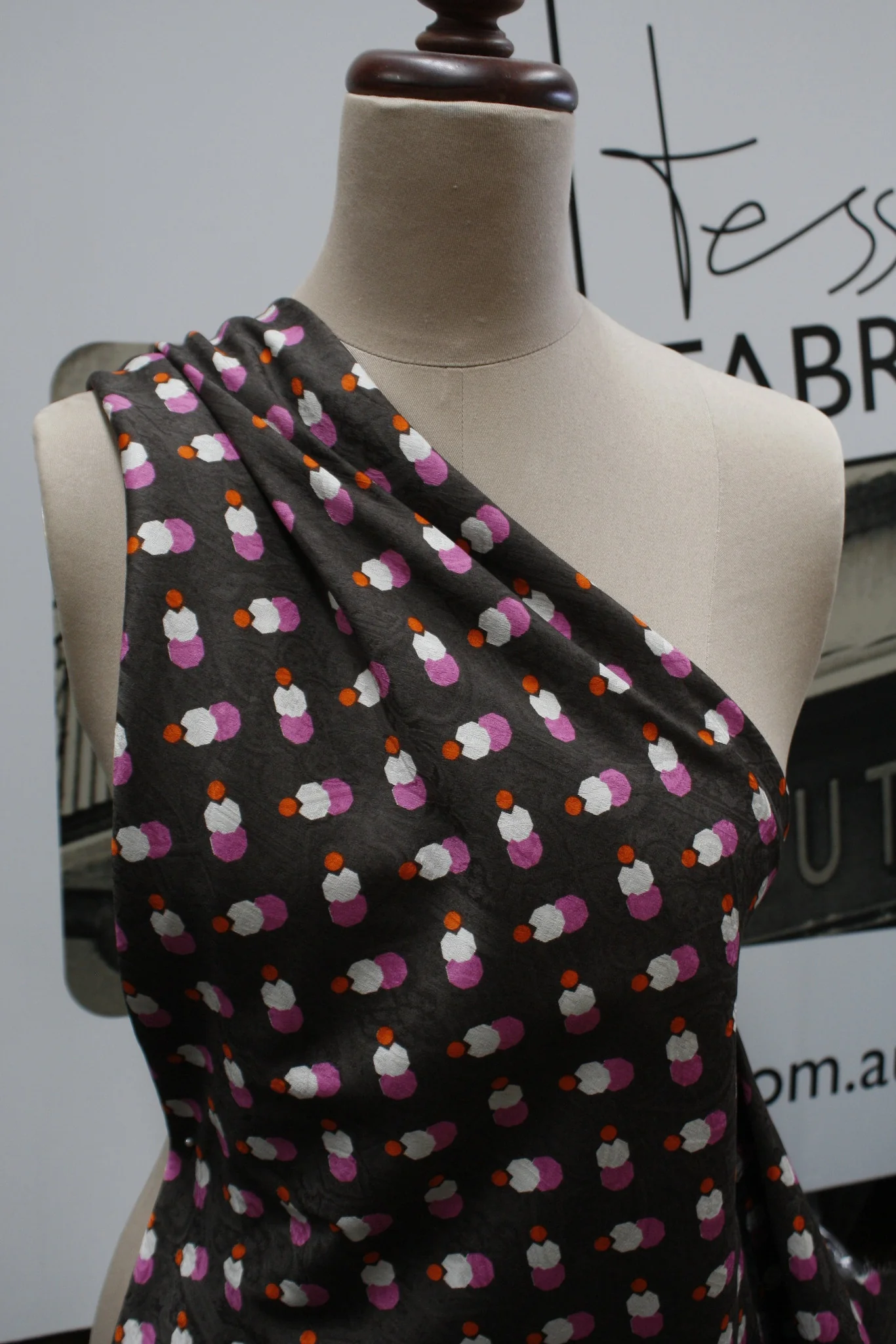 Cupcakes On Mahogany - Image 6