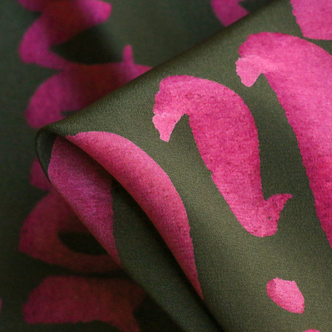 Cupid's Bow Olive/Raspberry - Liberty Silk CDC