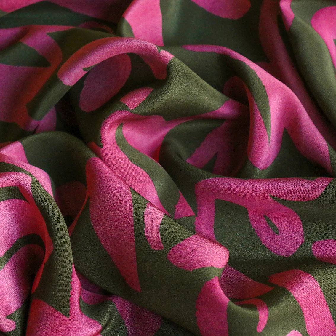 Cupid's Bow Olive/Raspberry - Liberty Silk CDC - Image 2