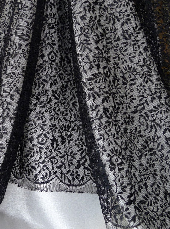 Danielle Noir Lace - Image 6