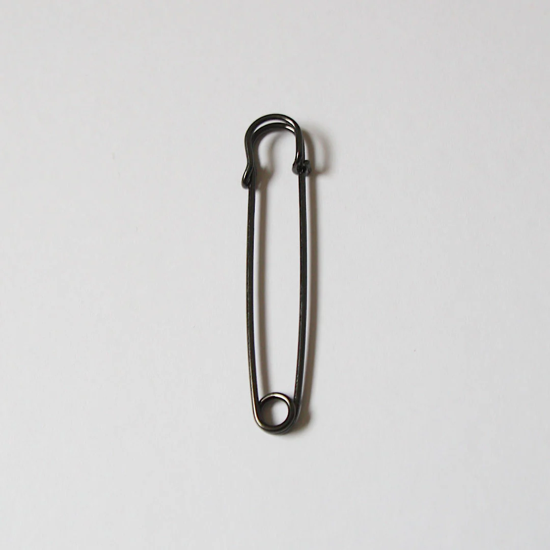 Kilt Pin Shiny Black Nickel - 10cm (4") - Image 2