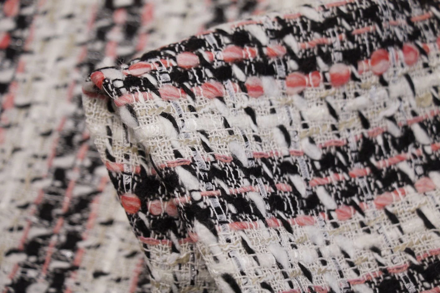 Daydreaming Tweed