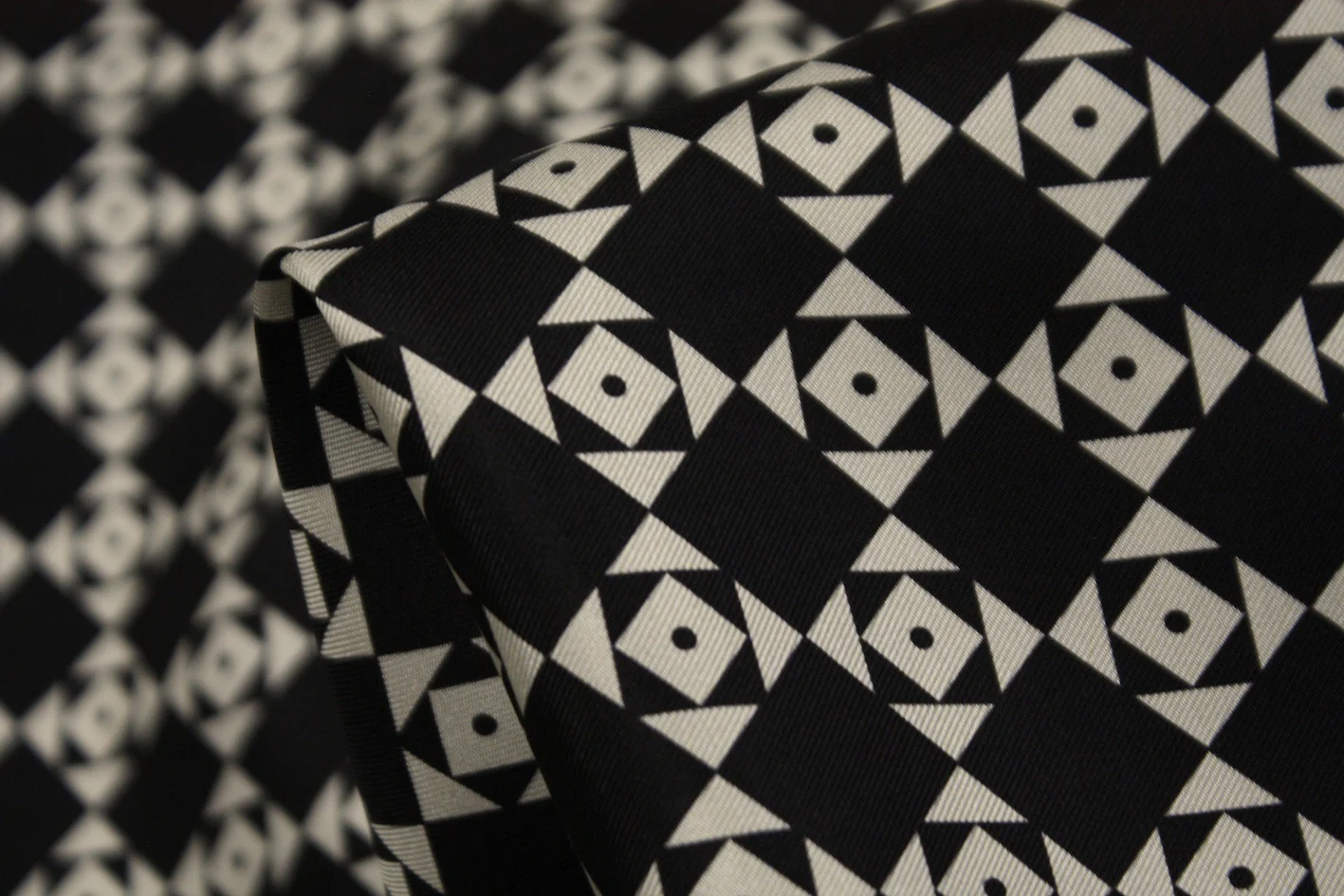 Diamond Squared Dot
