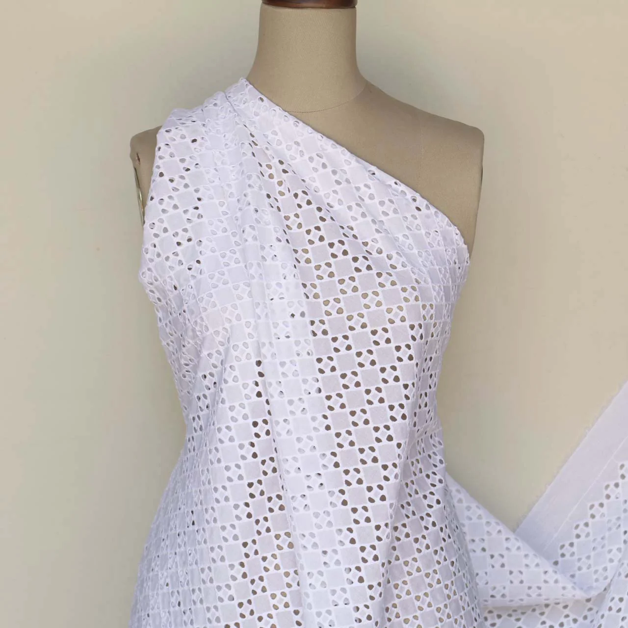Diamonds Or Squares Broderie Anglaise - Image 5