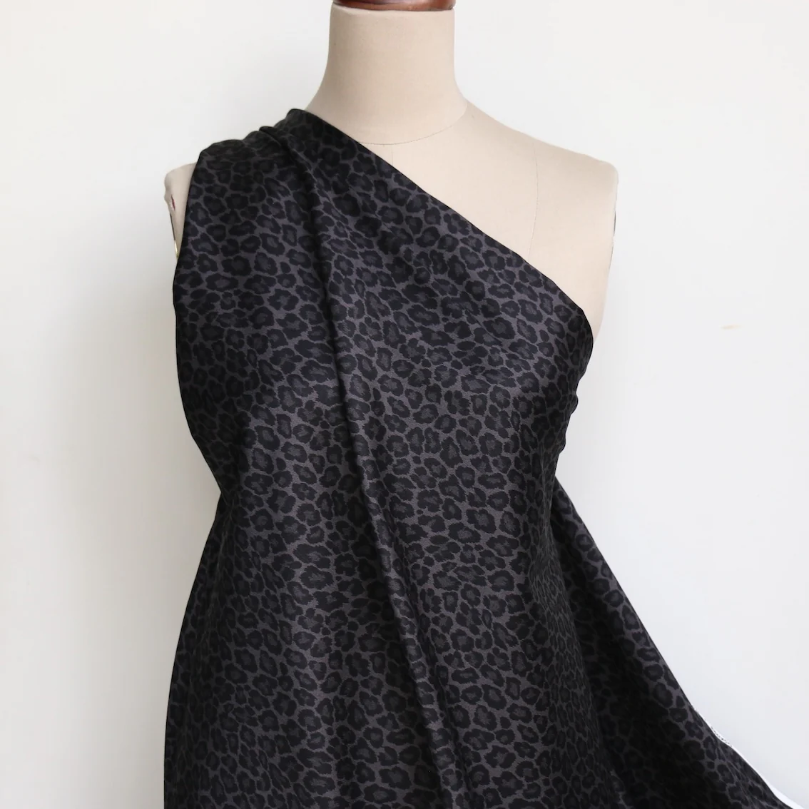 Dobu Cat Grey - Cotton Drill - Image 4